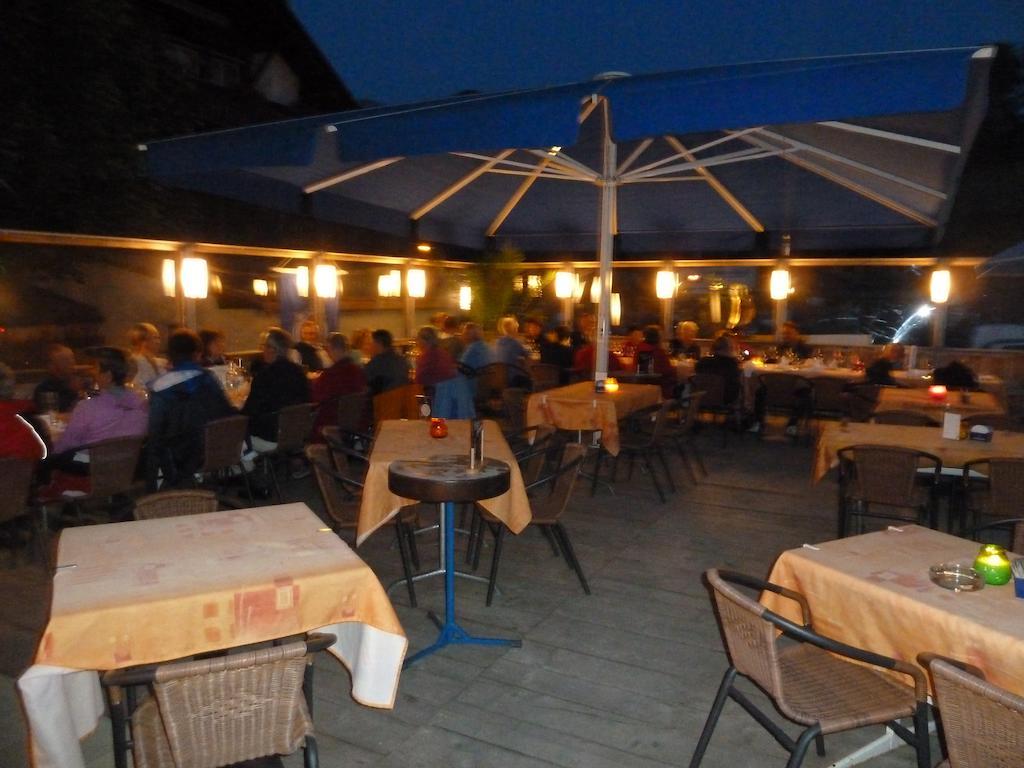 Gasthof Derby Zweisimmen Exterior photo